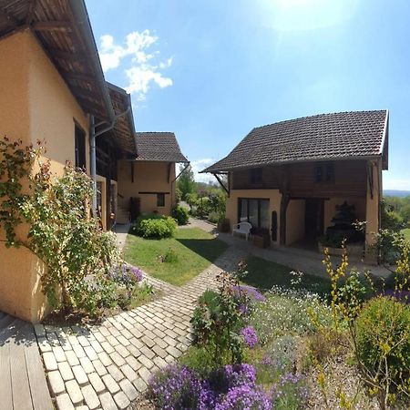 Bed and Breakfast La Parenthese Saint-Genix-sur-Guiers Zewnętrze zdjęcie