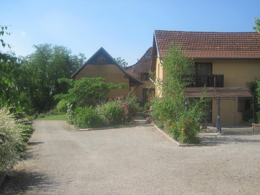 Bed and Breakfast La Parenthese Saint-Genix-sur-Guiers Zewnętrze zdjęcie