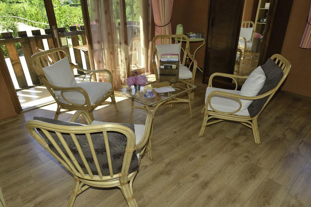 Bed and Breakfast La Parenthese Saint-Genix-sur-Guiers Zewnętrze zdjęcie