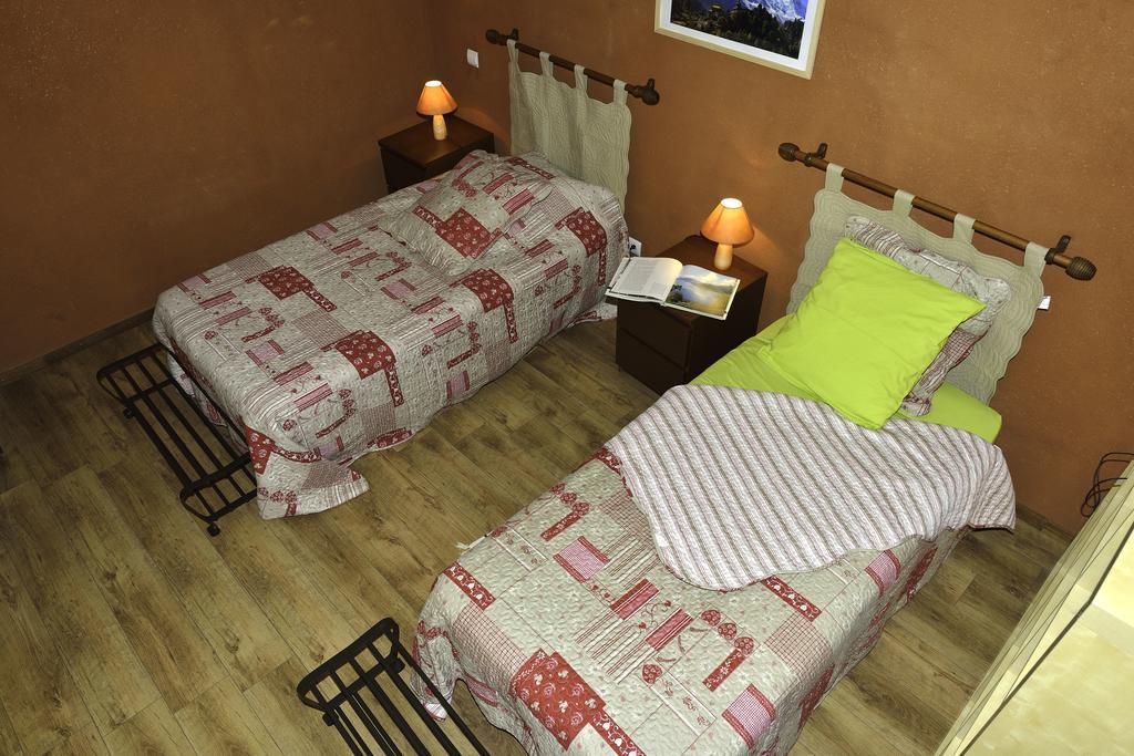 Bed and Breakfast La Parenthese Saint-Genix-sur-Guiers Zewnętrze zdjęcie