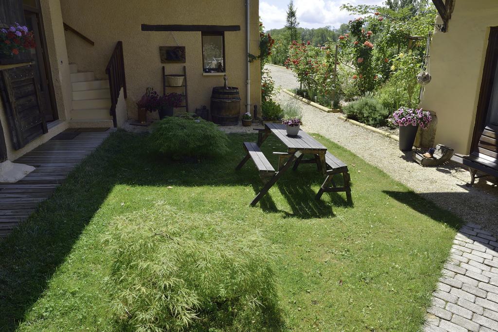 Bed and Breakfast La Parenthese Saint-Genix-sur-Guiers Zewnętrze zdjęcie