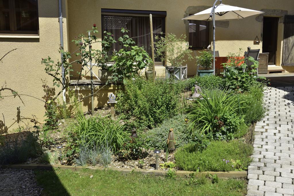 Bed and Breakfast La Parenthese Saint-Genix-sur-Guiers Zewnętrze zdjęcie