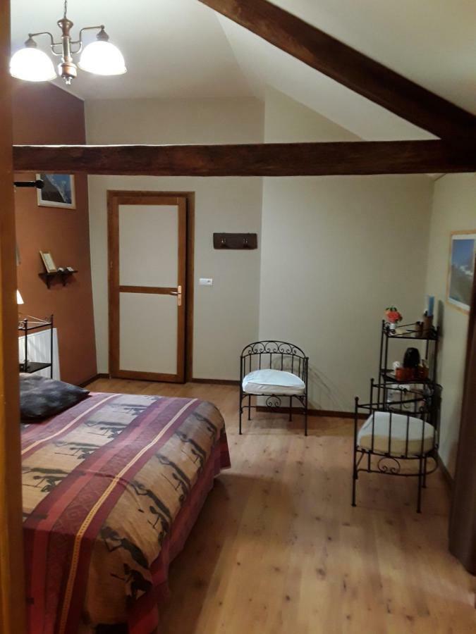 Bed and Breakfast La Parenthese Saint-Genix-sur-Guiers Zewnętrze zdjęcie